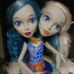 MONSTER HIGH PERI AND PEARL SERPENTINE TWO HEADED ANTI-STYLING HEAD